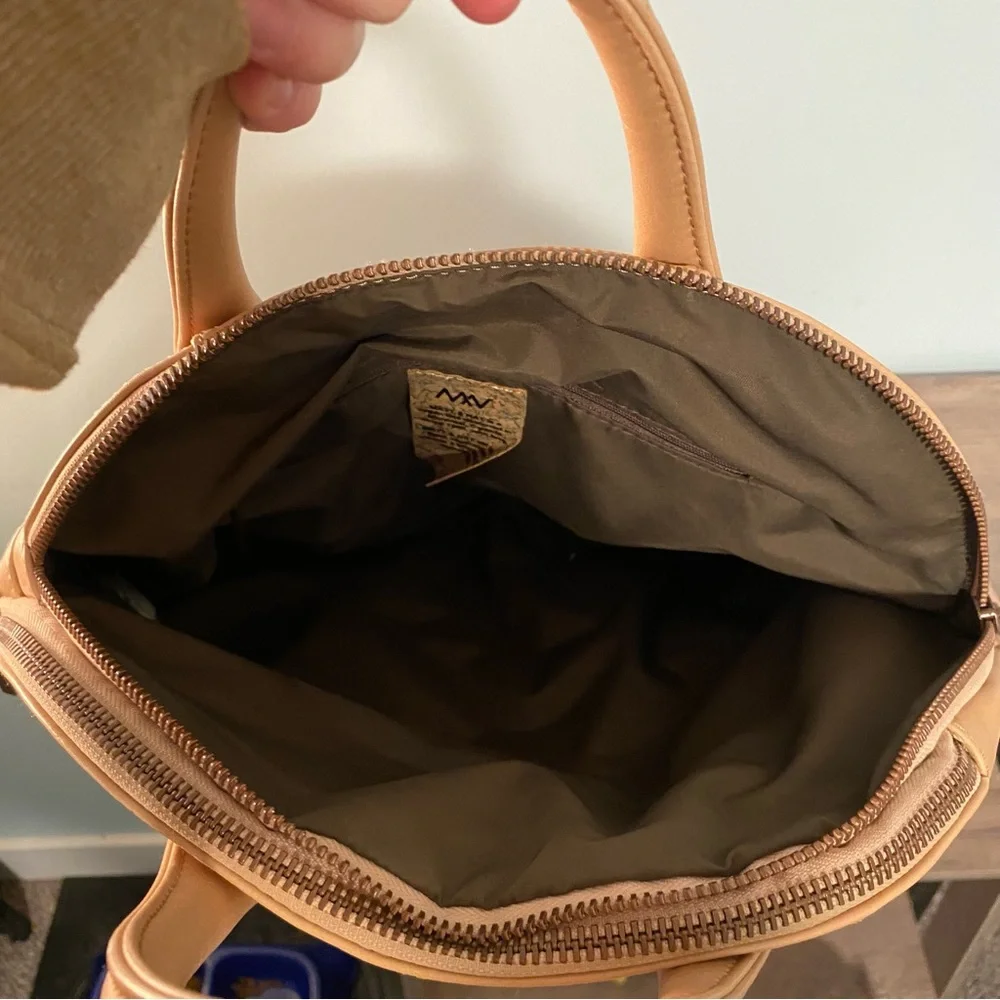 Matt & Nat Hand Bag Crossbody Purse Tote Camel/Beige Vegan Leather Shoulder Bag